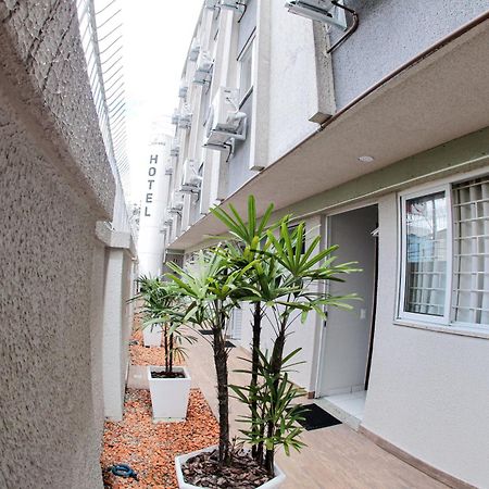 Esquina Batel - Hotel Economico Куритиба Экстерьер фото