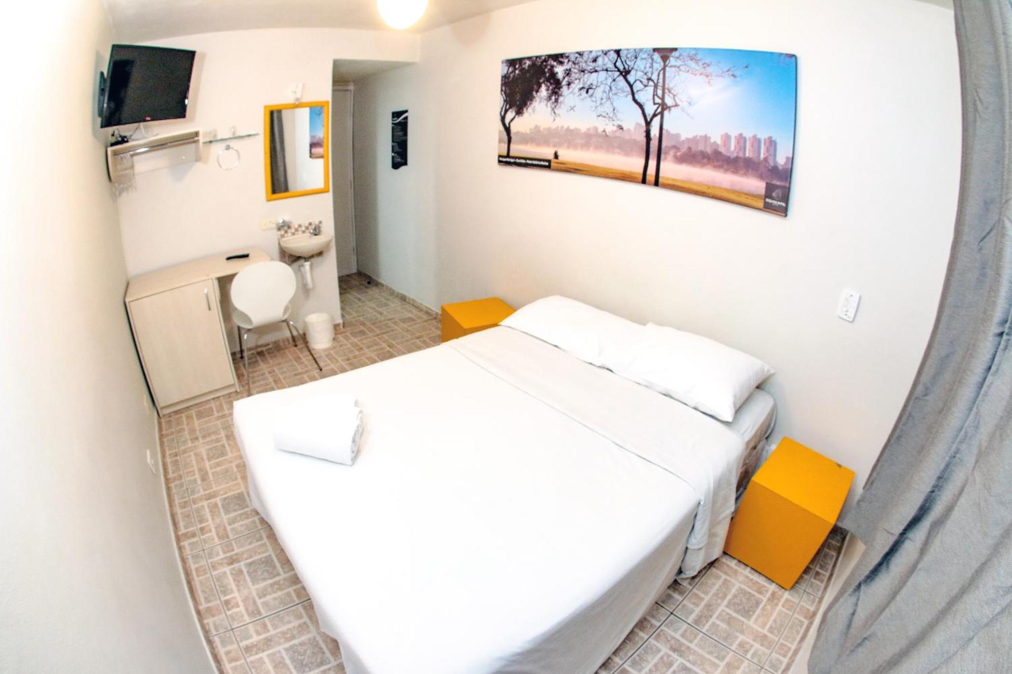 Esquina Batel - Hotel Economico Куритиба Экстерьер фото