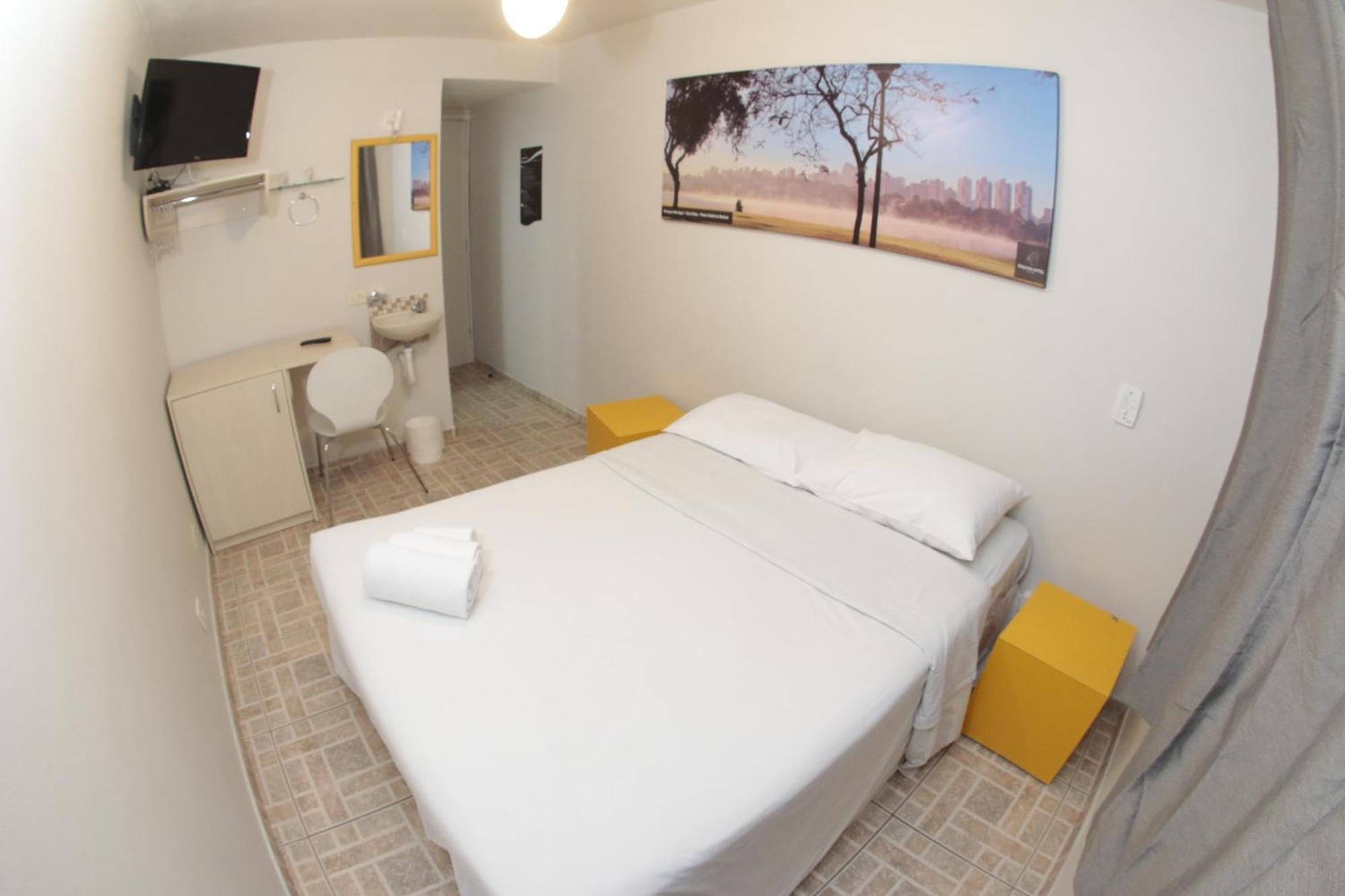 Esquina Batel - Hotel Economico Куритиба Экстерьер фото