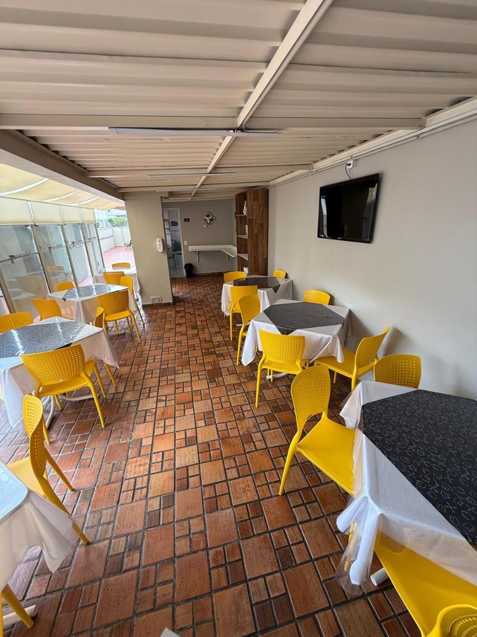Esquina Batel - Hotel Economico Куритиба Экстерьер фото